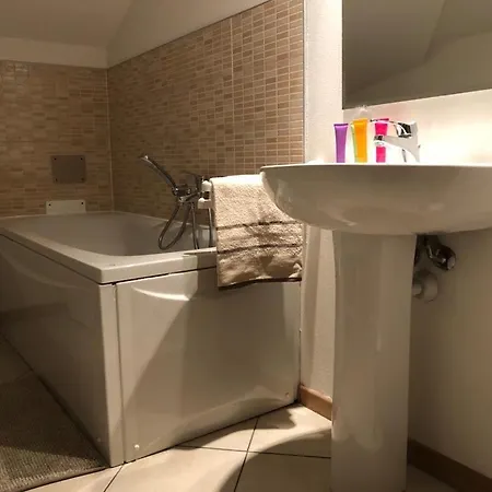 La Mansarda شقة آستي