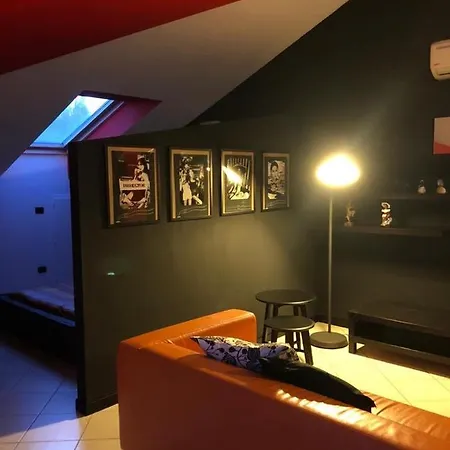 شقة La Mansarda *